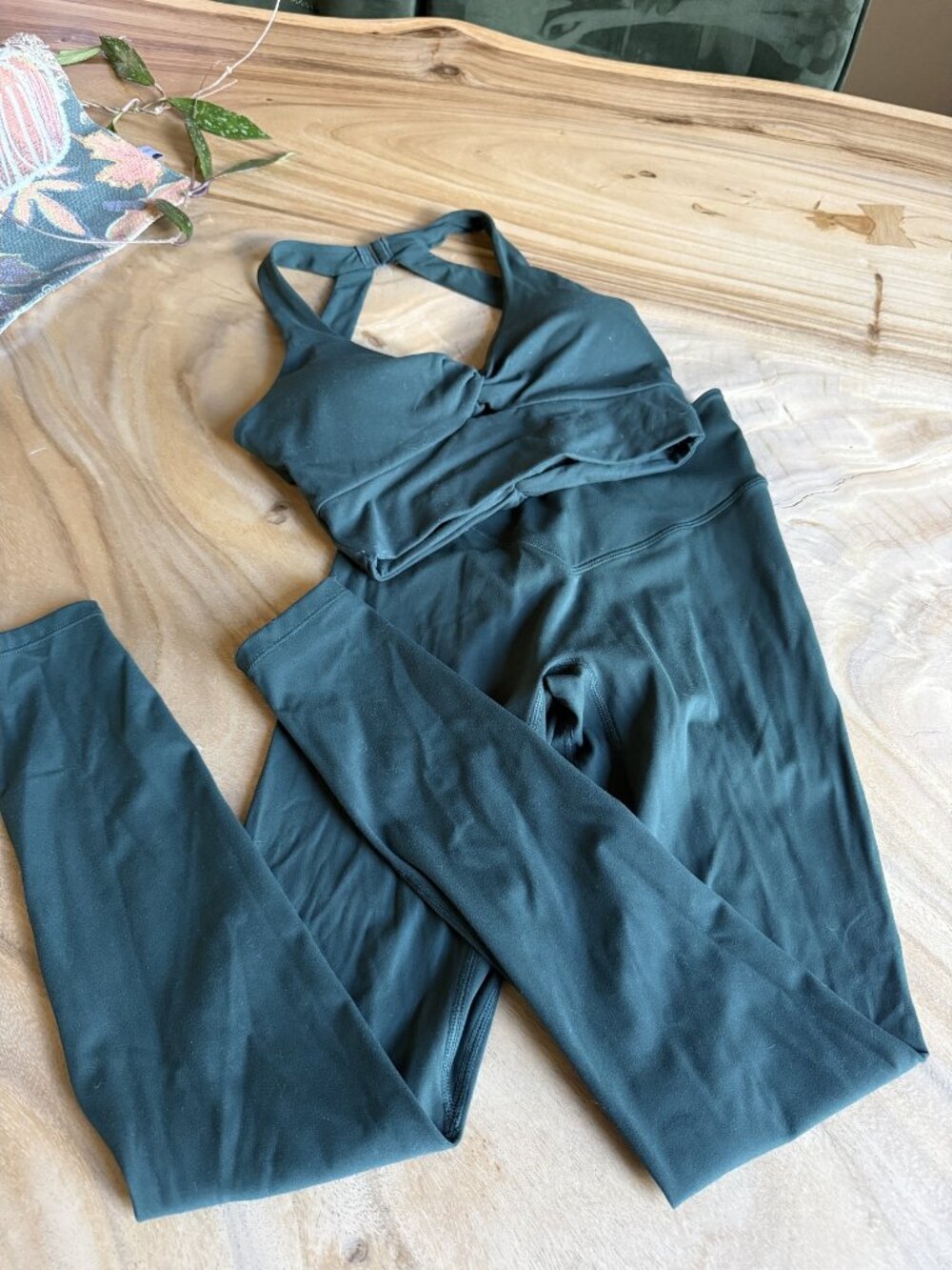 Forest GreenLegging and Bra 2-Piece Set Size XS